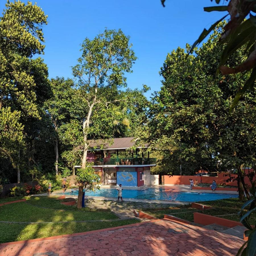 The Wayanad Club Hotel Sultan Bathery Exterior photo