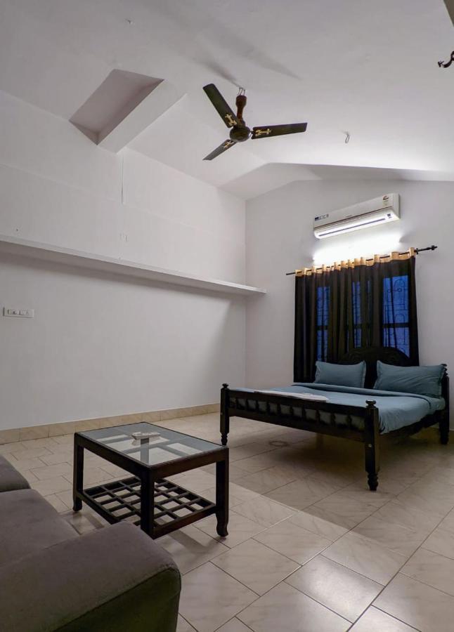 The Wayanad Club Hotel Sultan Bathery Exterior photo
