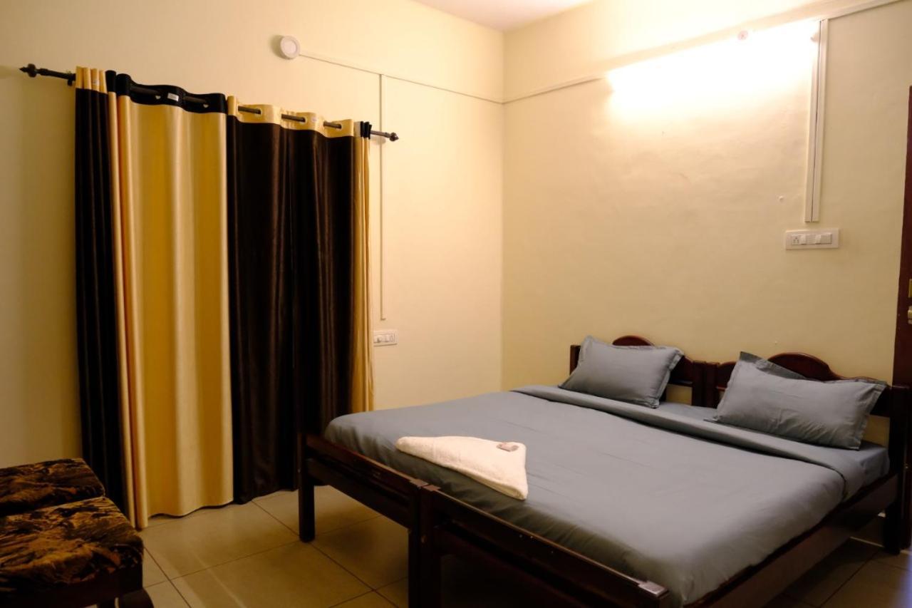 The Wayanad Club Hotel Sultan Bathery Exterior photo